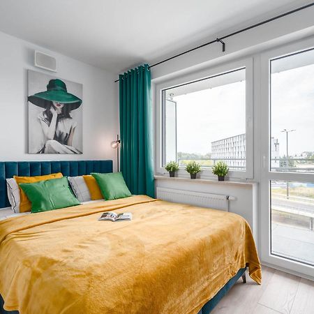 Chill Apartments Pileckiego Варшава Екстериор снимка
